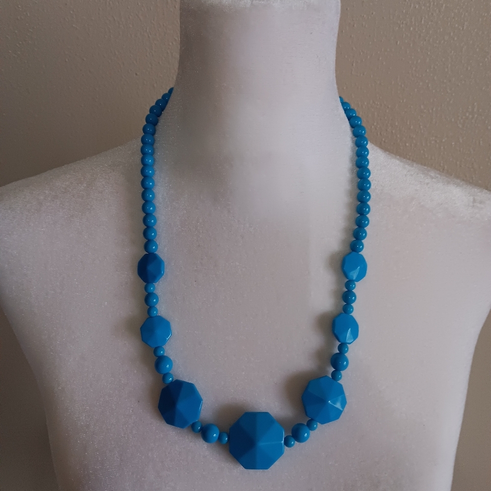 Chunky Blue Geometric Snowflake Plastic Bead Necklace 80s 90s Vibes Choker